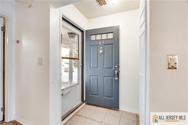 Photo - 49 Tanglewood Ct