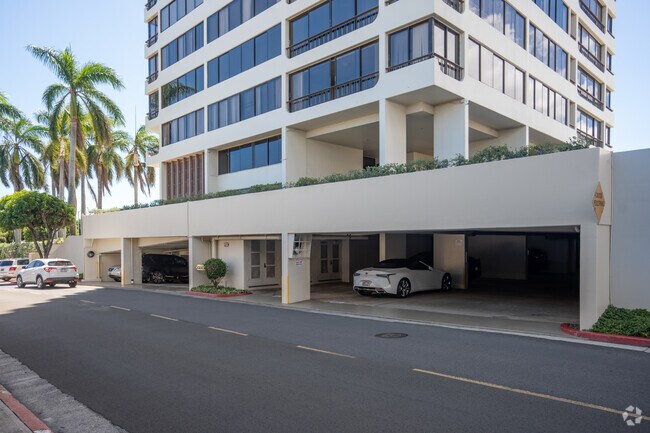 Photo - Regency At Kahala