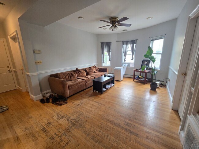 Photo - 18 Raymond St