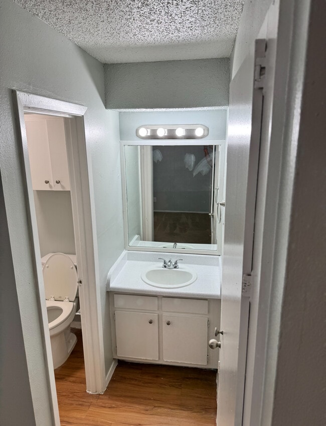 Photo - 40 Hyde Park