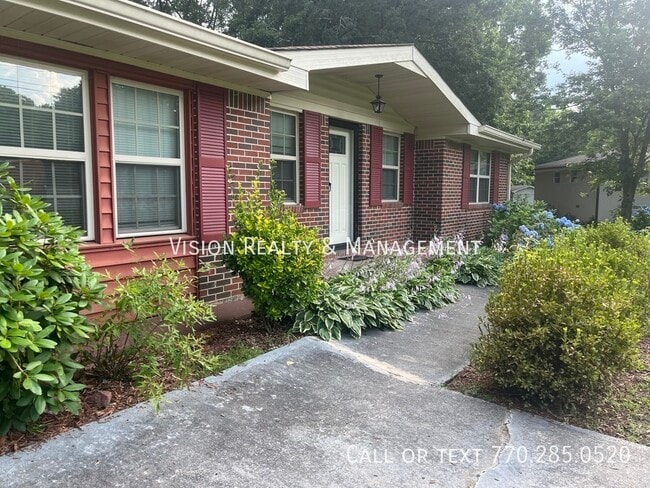 Photo - 1012 Sapphire St House