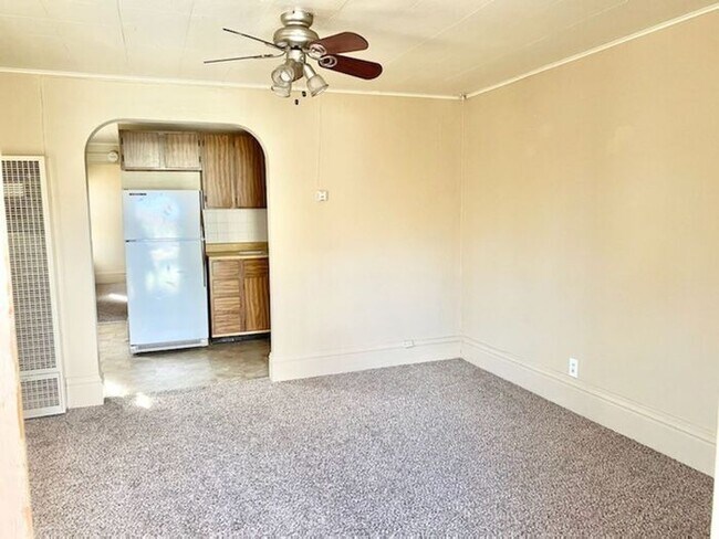 Building Photo - Nestled In A Great Neighborhood! Don't Mis... Rental
