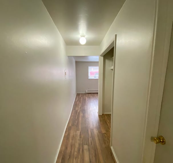 927 W. Shiawassee St. #2-12