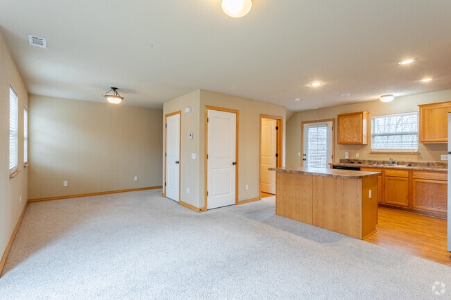 2BR, 2BA - 1242 SF - Condo - Hawkins House at Shiloh