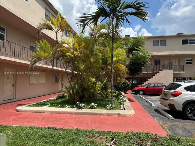 Building Photo - 1201 SW 42nd Ave Unit 216 Rental