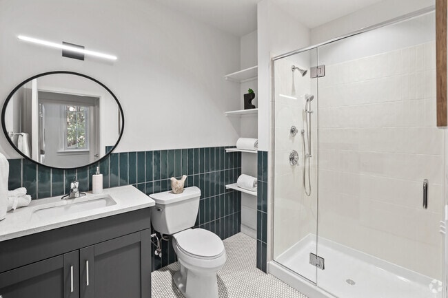 1BR, 1BA - 632SF - Bathroom