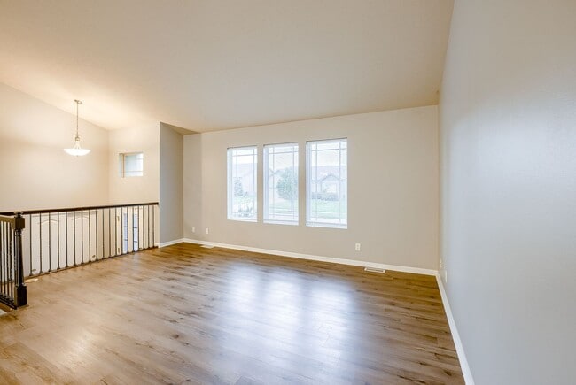 Photo - Elkhorn 3 Bedroom!!