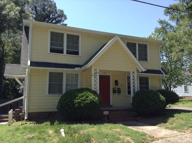 Building Photo - 1009 Golf St Unit B Rental