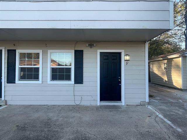 Building Photo - 307 E Mitchell St