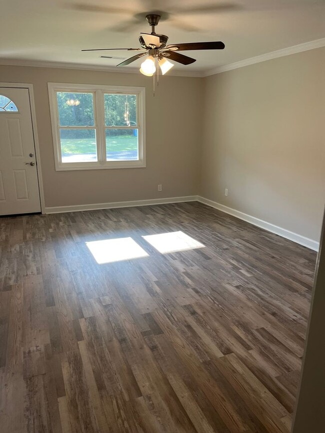 Photo - 11 Oakcrest Trail NE Unit APT B