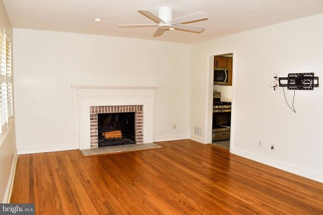 Photo - 304 Moncure Dr