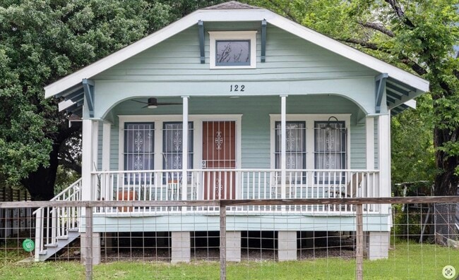 Building Photo - 122 Bedford St
