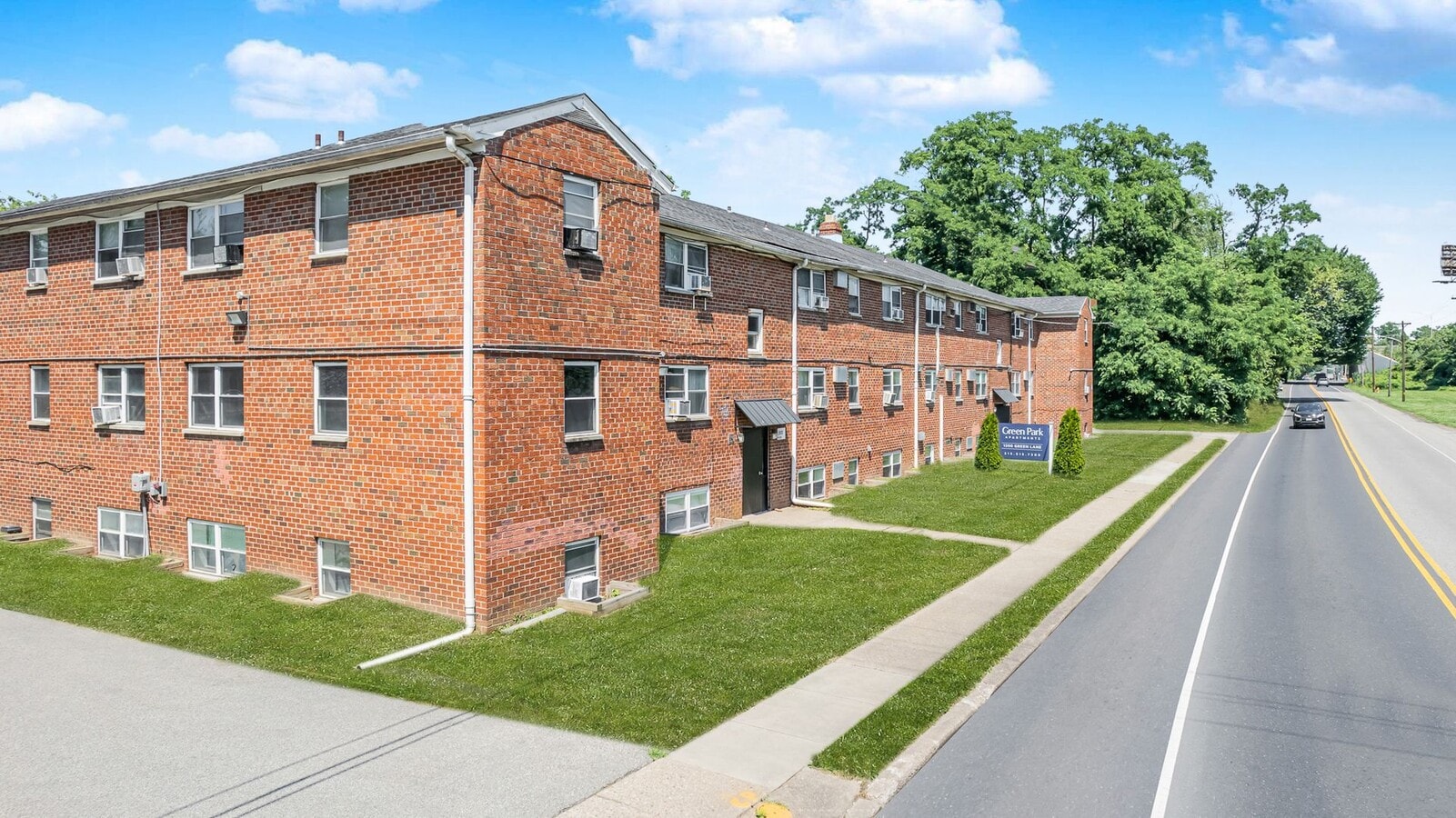 Green ParK Apartments - Green ParK Apartments