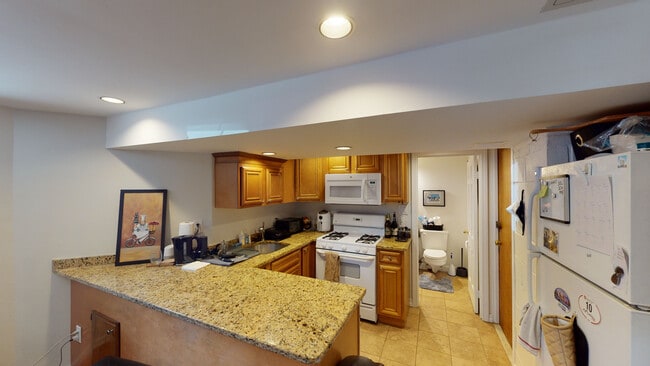 Building Photo - 9 Ashton Pl Unit B