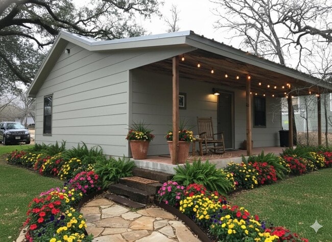 Photo - 601A Live Oak Street