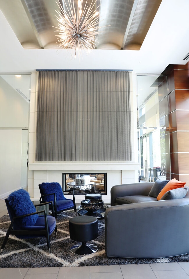 Photo - Columbus Square