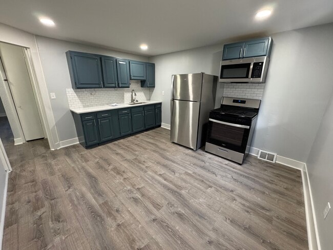 Photo - 363 Woodruff St Unit 2