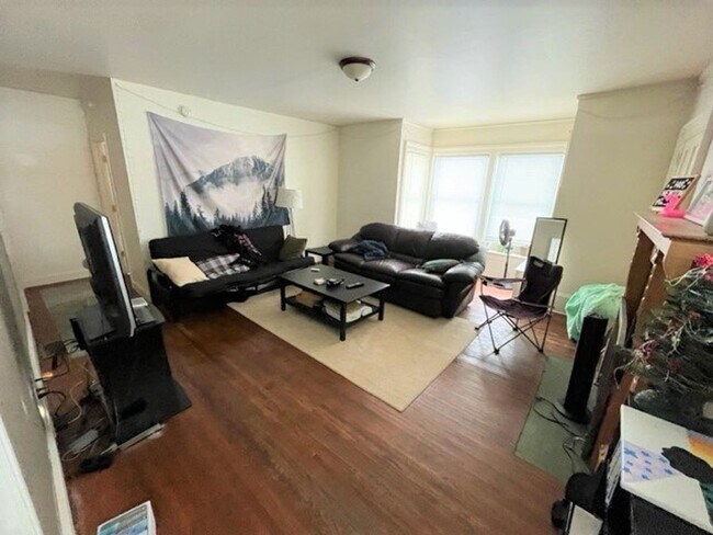 Photo - 148 Newton St Unit 1