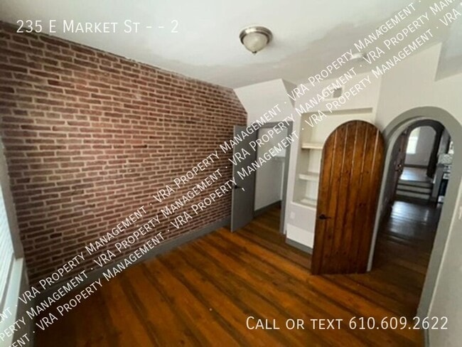 Photo - 235 E Market St Unit 2