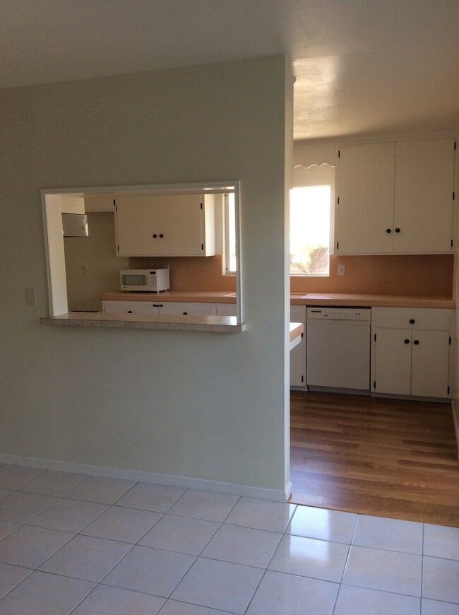 Photo - LARGE - SDSU AREA HOME - 4 bedrooms / 3 bath - With Big yard on Canyon!