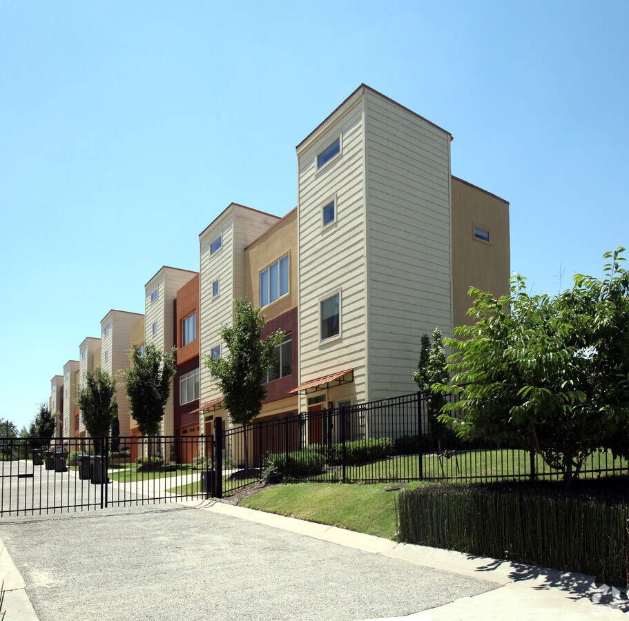 Photo - 100-116 Vertical Lofts Dr