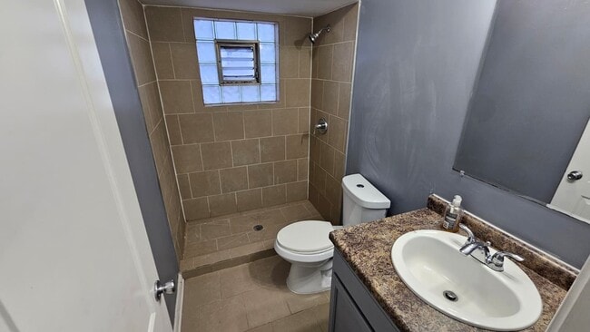 Photo - 371 Mackinaw Ave Unit 2