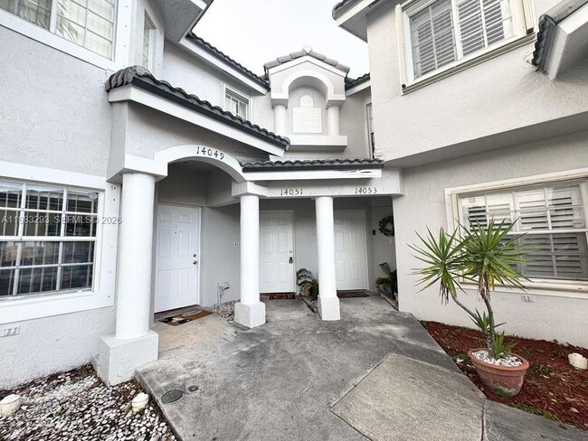 Building Photo - 14051 SW 120th Ct