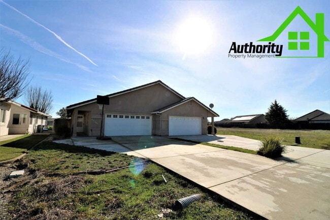 Building Photo - 22371 Rio Alto Dr Rental
