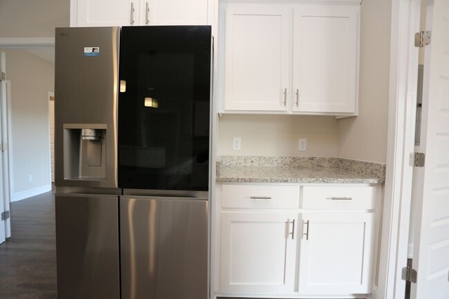 Photo - NEW 2 Bedroom Cottage Available TODAY!