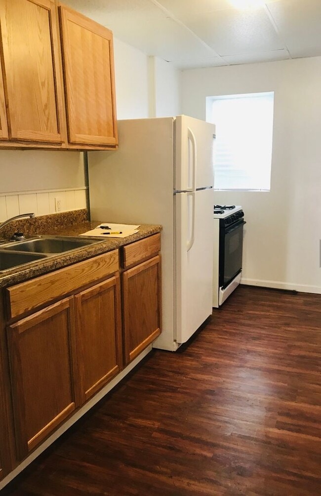 Photo - 3 Bedroom 1 Bath House, Yard-Oldtown East ...