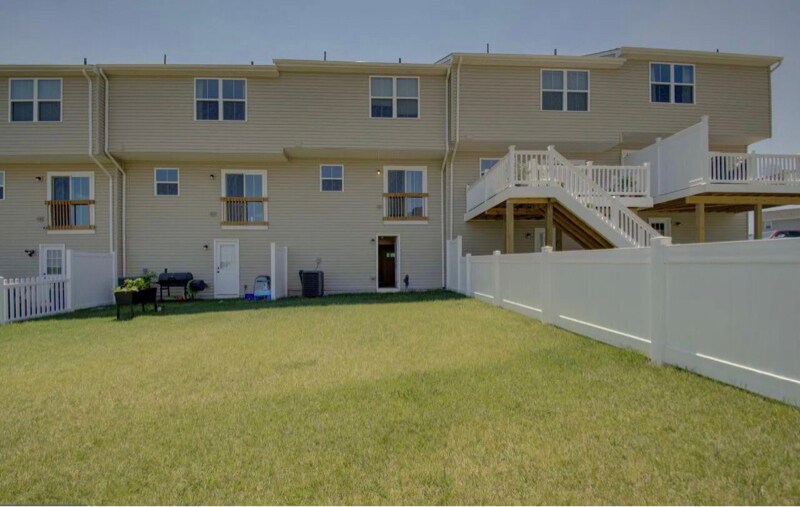 Photo - 28 Sebago Pl