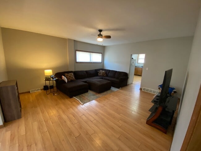 Photo - 1408 Oshkosh Ave