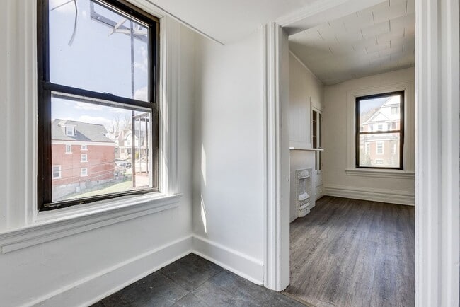 Photo - 750 Brownsville Rd Unit Second Floor  2