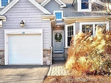 Photo - 33 Bradford Walk Unit 33