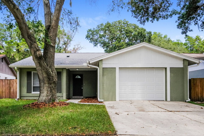 Photo - 1554 Thistledown Dr House