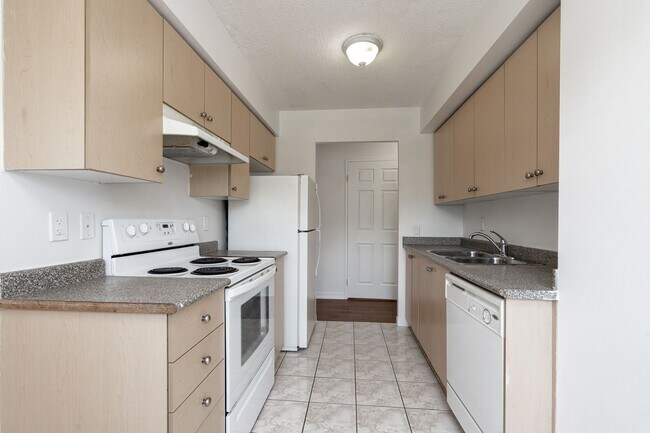 Building Photo - 333 Sidney Belsey Crescent Unit 512