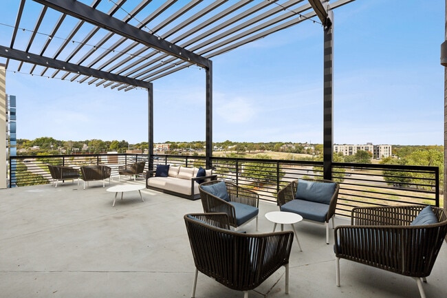 Roof Top Terrace with Wet Bar