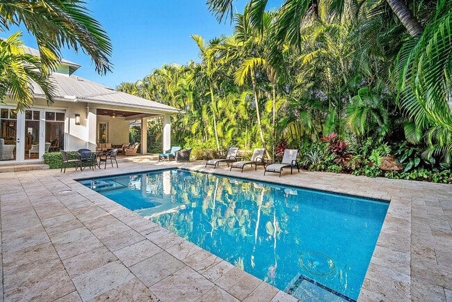 Photo - 120 Grove Way