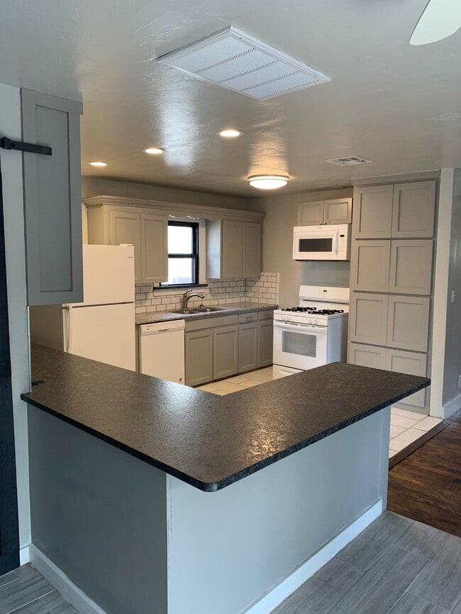 Photo - 1380 Classen Blvd