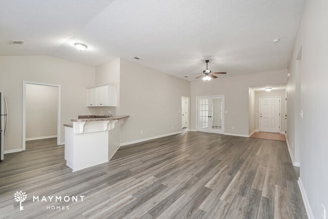 Photo - 815 Westlawn Dr