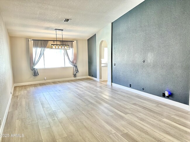 Photo - 7126 W Columbine Dr