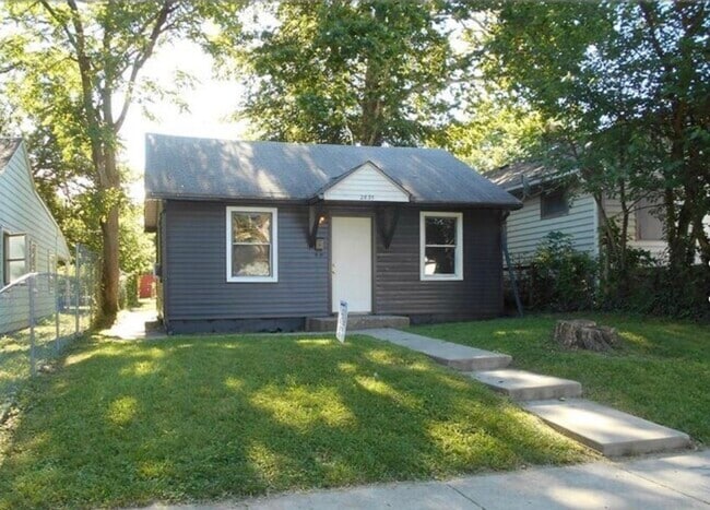 Photo - 2835 Adams St