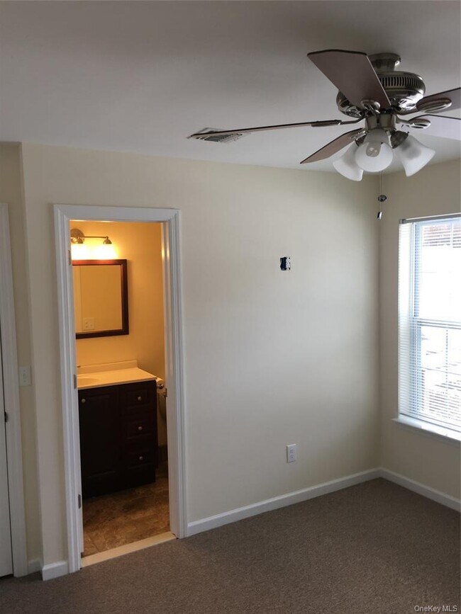 5 Macintosh Ln