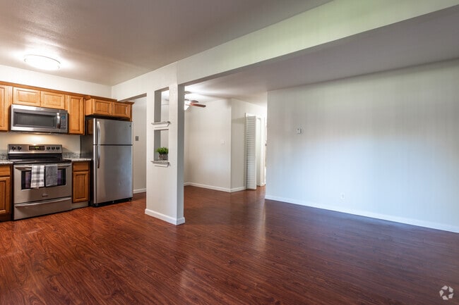 1BR, 1BA - 750 SqFt