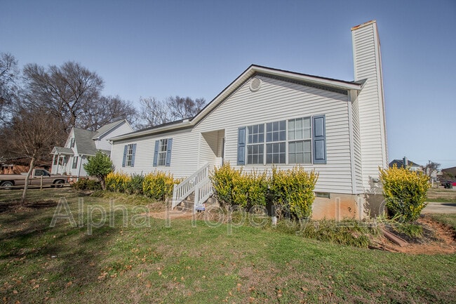 Photo - 18 Warren Ct