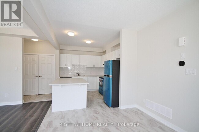 Photo - 201 Billrian Cres