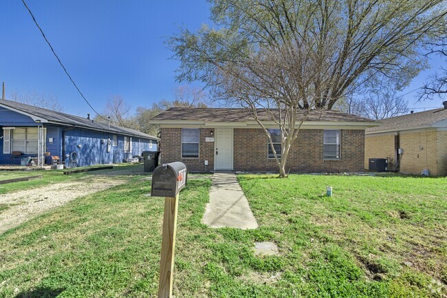 Building Photo - 1907 Orman St Rental