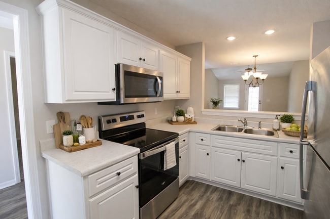 Photo - 419 Andover Dr