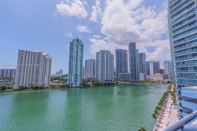 Photo - 335 S Biscayne Blvd Unidad 1207