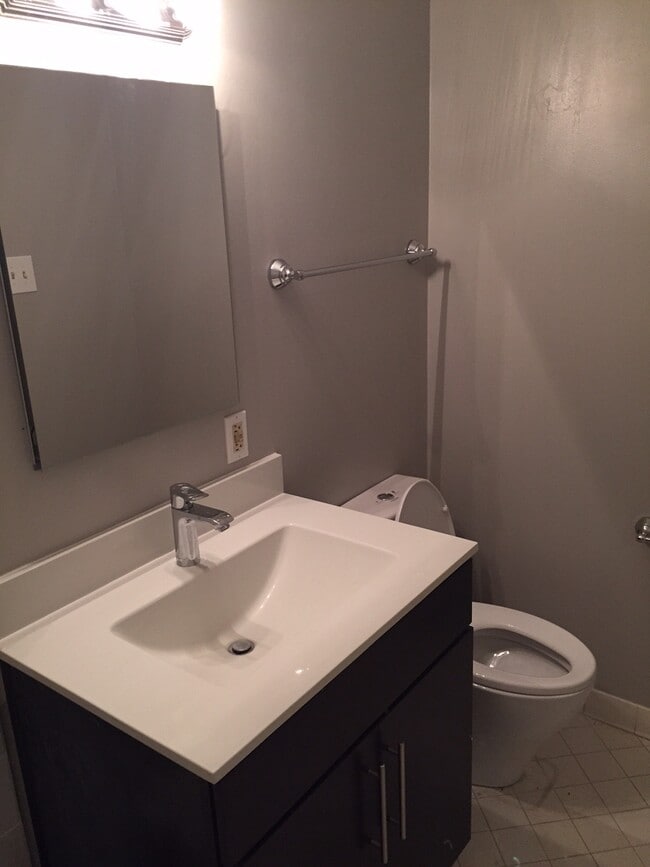 Photo - 1114 N Taylor St